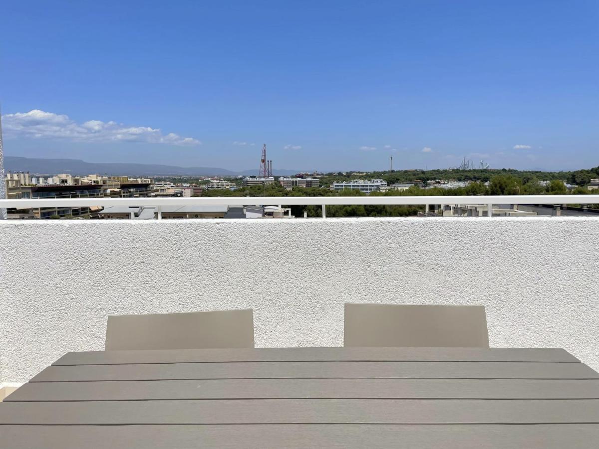 Rentalmar Blue & Pool Apartment