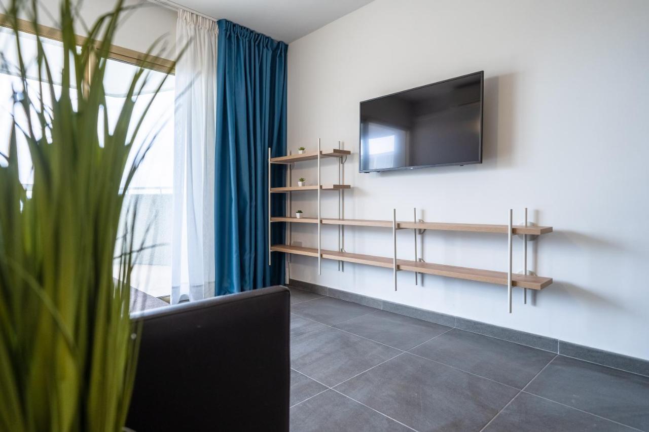 Rentalmar Blue & Pool Apartment *