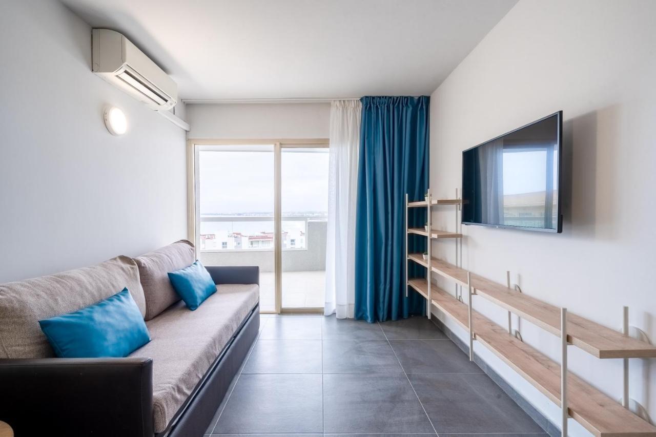 Apartment Rentalmar Blue & Pool